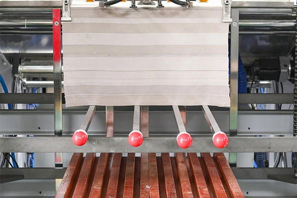 Apa sing Ndadekake Laminating Cerdas dadi Pilihan sing Luwih Sustainable kanggo Finishing Print?